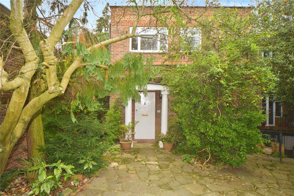 Property photo 1 of 17 Picture No. 11