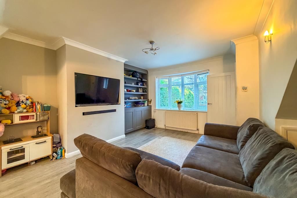 Property photo 3 of 25 Lounge