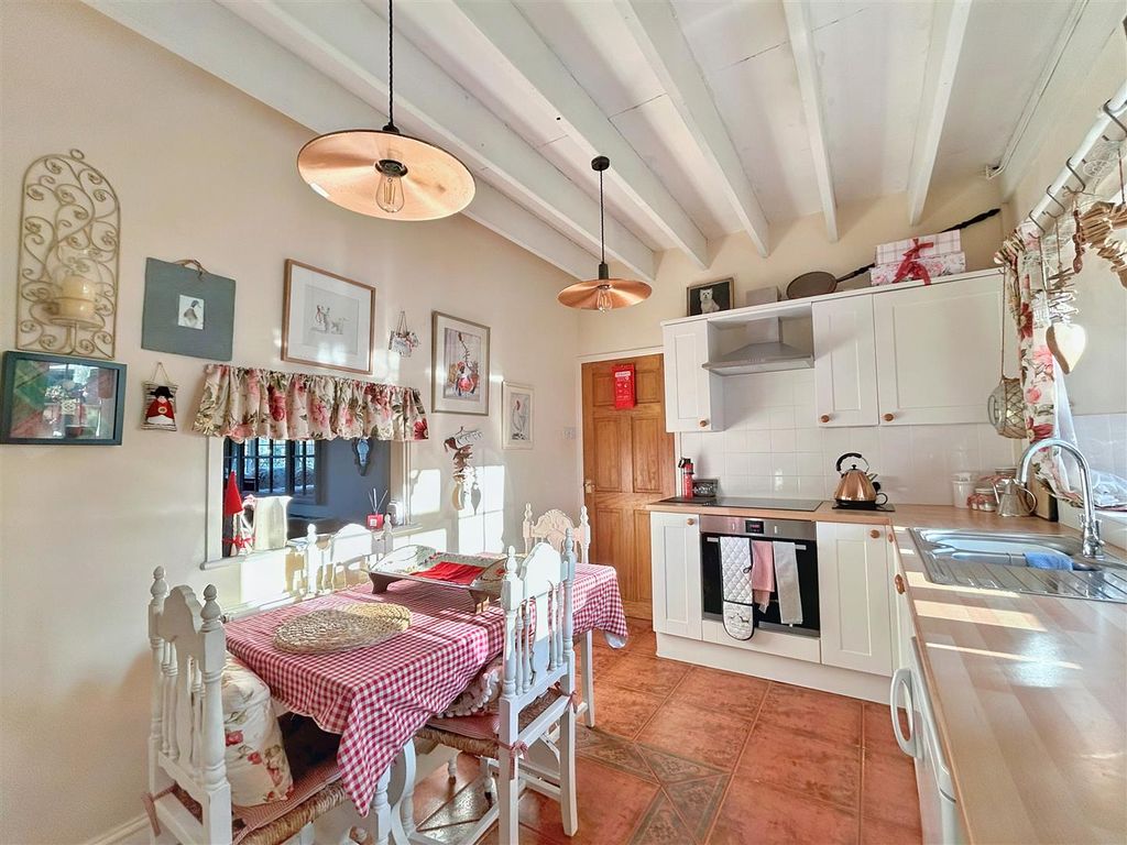 Property photo 2 of 23 Kitchen 1.Jpg