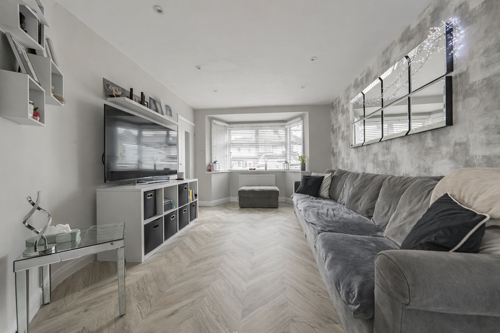 Property photo 2 of 12 691879Bf-941c-4341-98Fb-cd34Feea3176