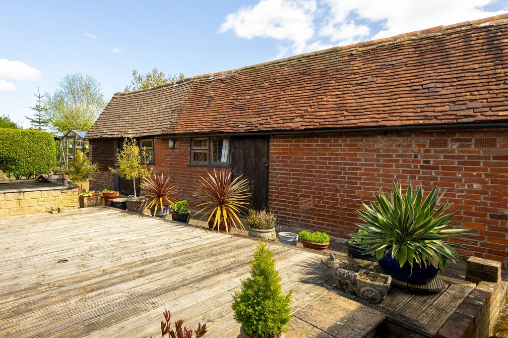 Property photo 2 of 22