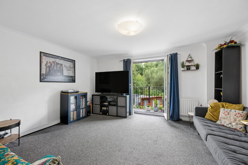 Property photo 3 of 21 5330293