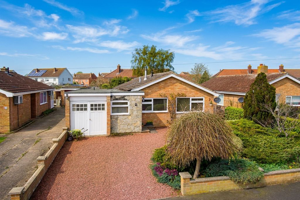 Property photo 1 of 28