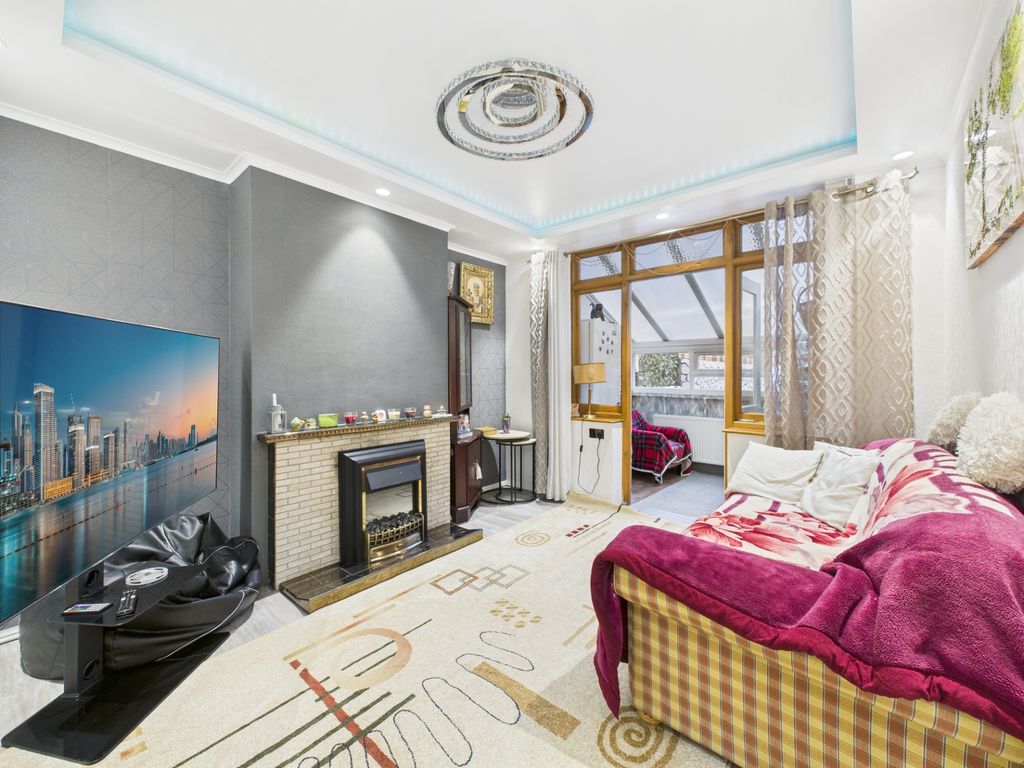 Property photo 3 of 12 Photo 1