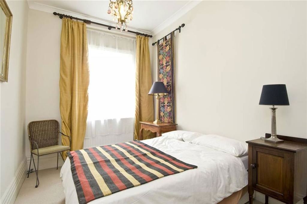 Property photo 2 of 5