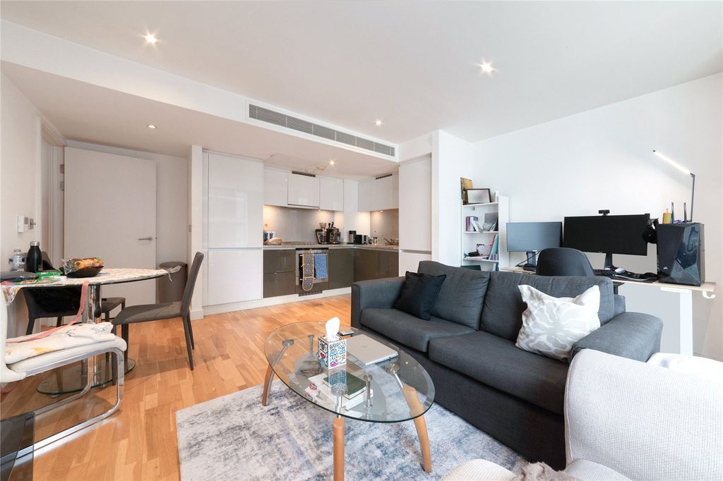 Property photo 3 of 8 Picture No. 06