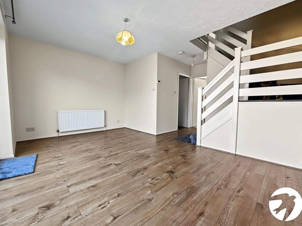 Property photo 2 of 12 Picture No. 11