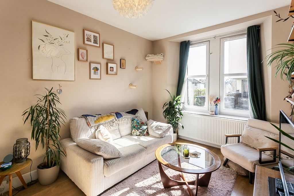 Property photo 3 of 21