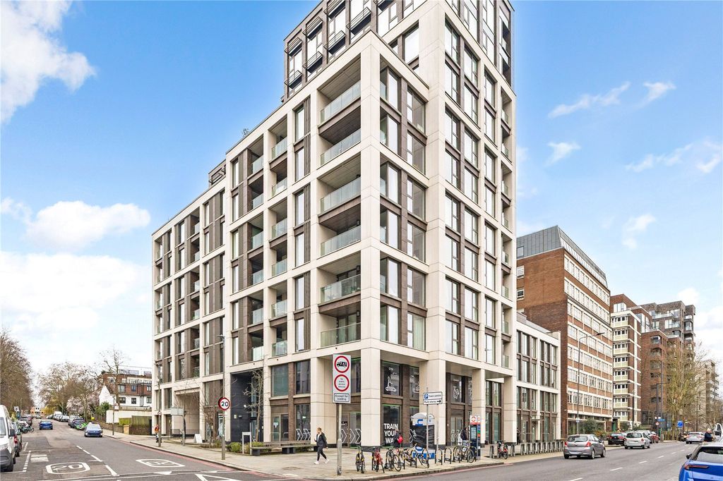 Property photo 1 of 19 Bowery Building
