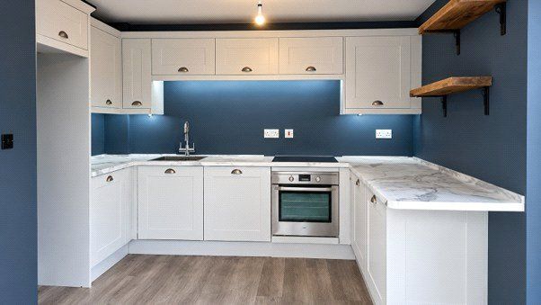 Property photo 2 of 7 Kitchen