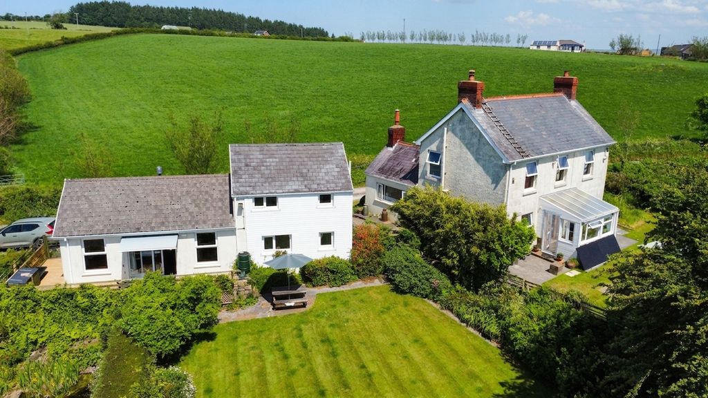 Property photo 3 of 52