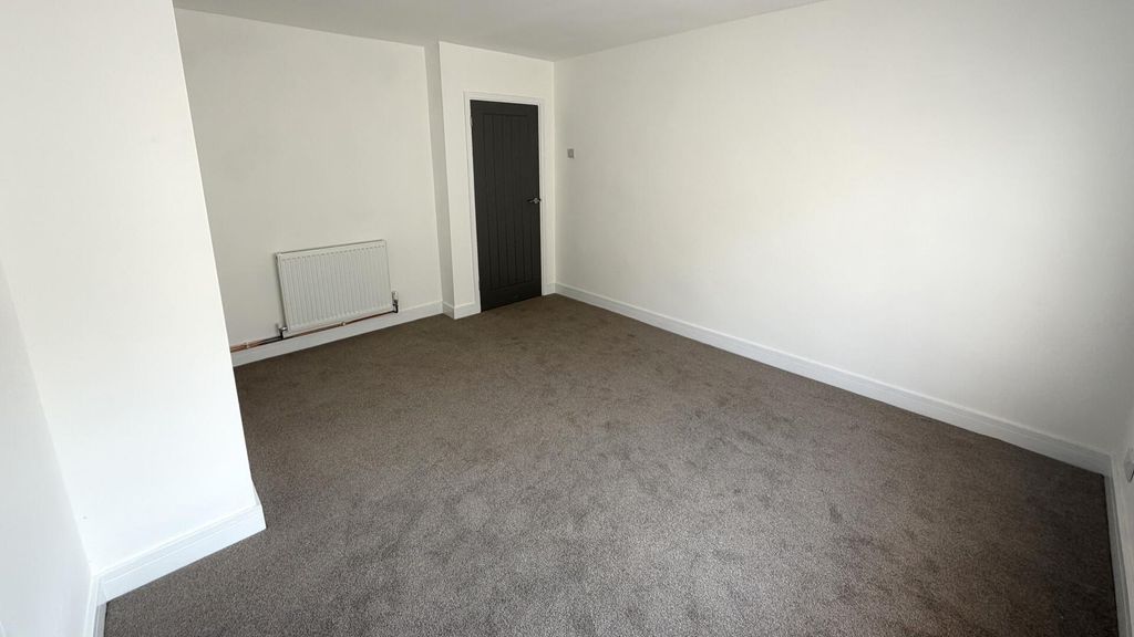 Property photo 3 of 14 Living Room