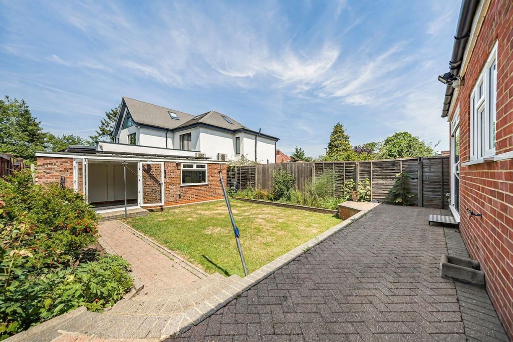 Property photo 3 of 18