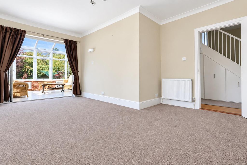 Property photo 2 of 22