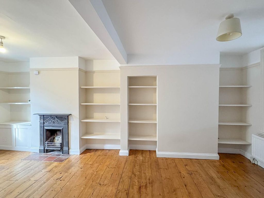 Property photo 3 of 16 20251111_122600144_0.0.Jpg