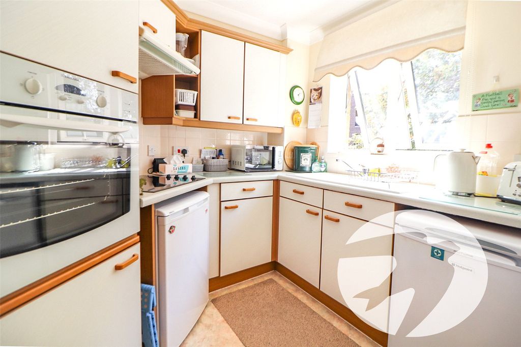 Property photo 2 of 12 Picture No. 04