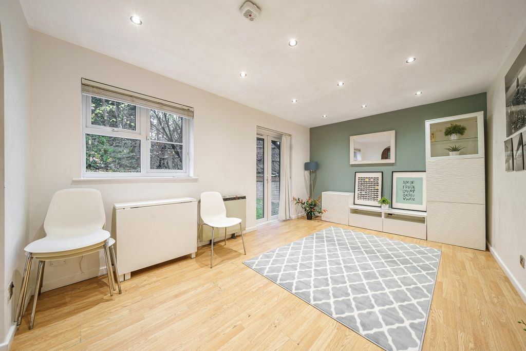 Property photo 1 of 7 1216091 (1)