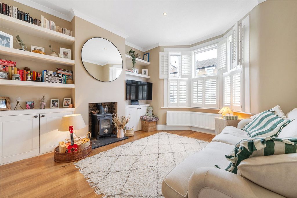 Property photo 1 of 16 Reception