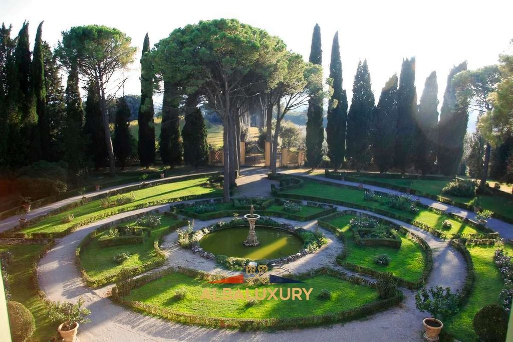 Property photo 2 of 44