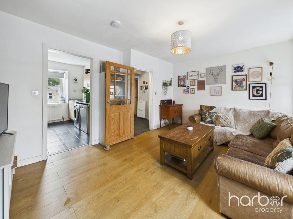 Property photo 3 of 20 5084045