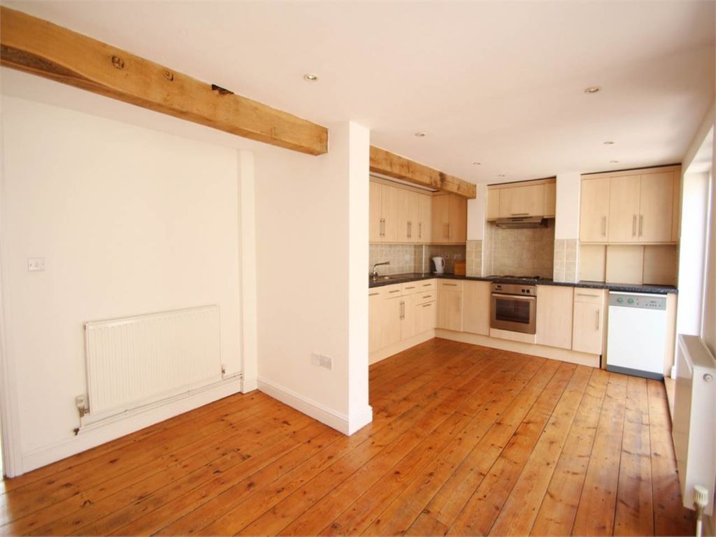 Property photo 3 of 9 Kitchen Diner