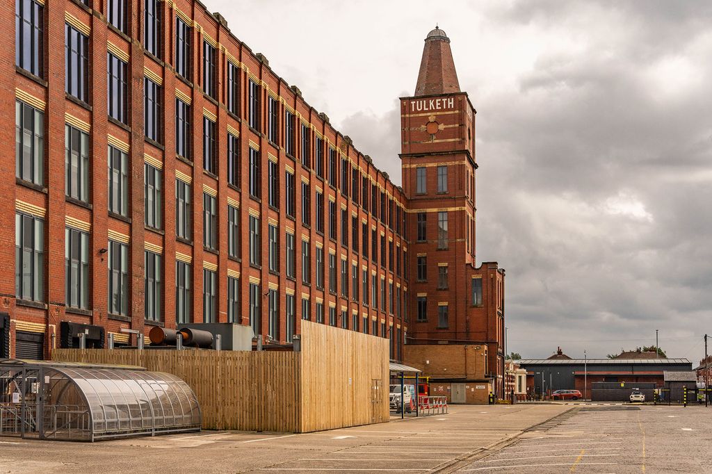 Property photo 1 of 12