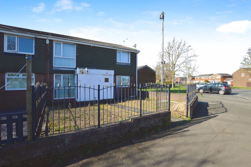 Property photo 1 of 9 Photo 3