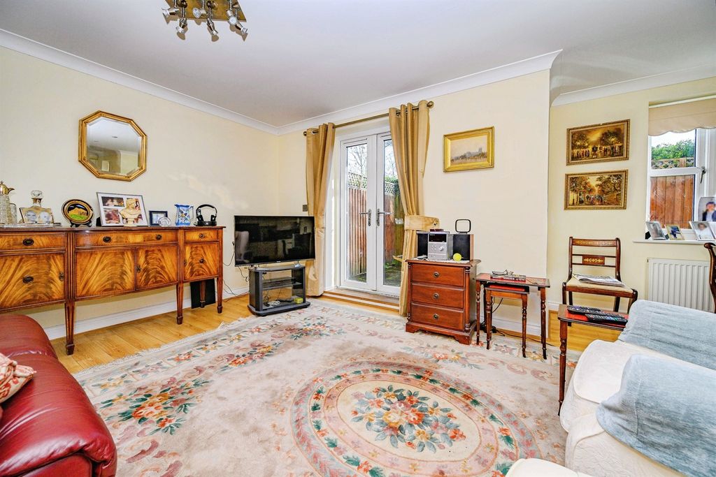 Property photo 2 of 16