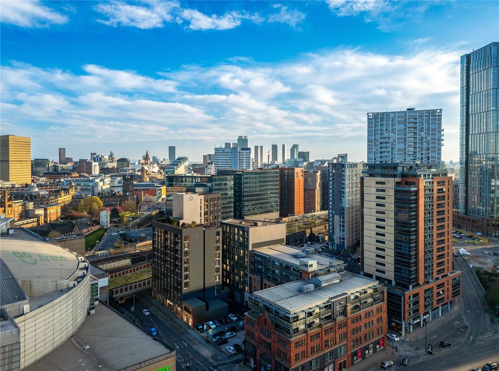 Property photo 1 of 10 One Victoria