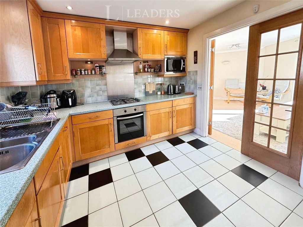 Property photo 3 of 22 Picture No. 31