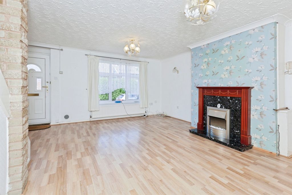 Property photo 2 of 15