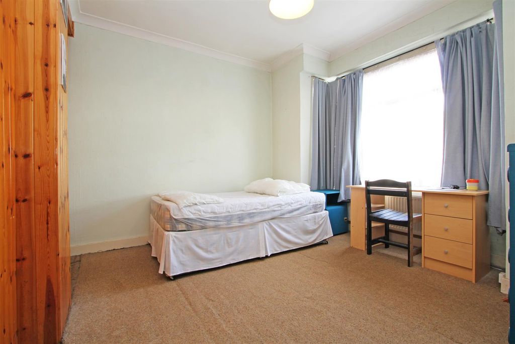 Property photo 2 of 8 57 Kenlor Road Bedroom 1.Jpg