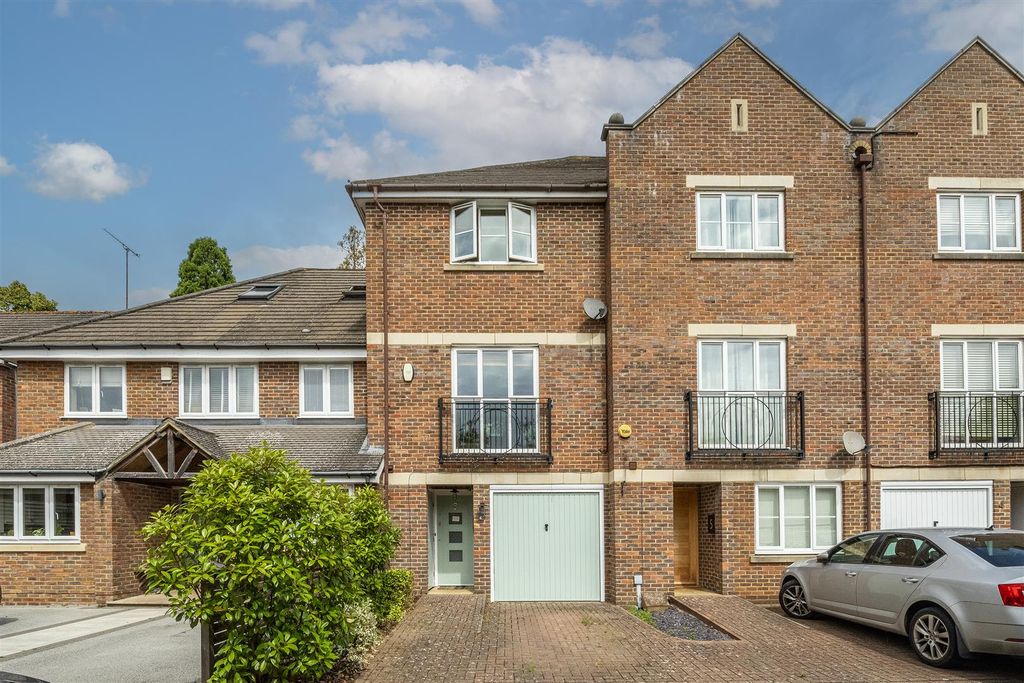 Property photo 1 of 18 6-Lynch-Court-21.Jpg