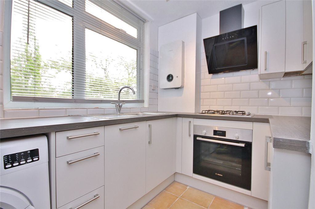 Property photo 2 of 6 Photo 03