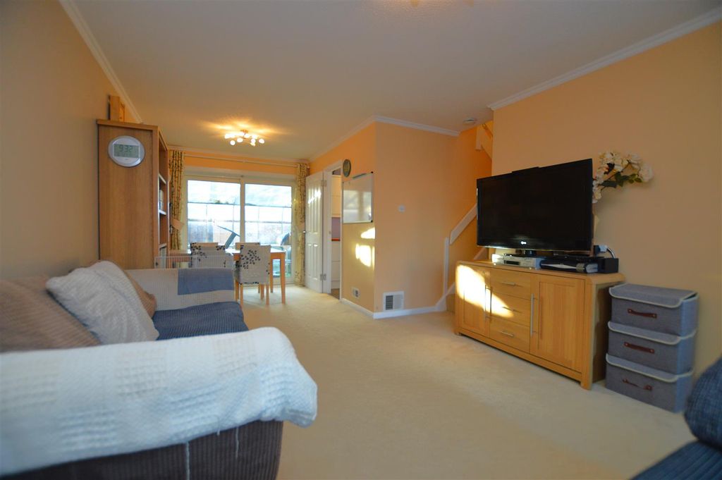 Property photo 2 of 13 24 Thatchers Way Living Room2.Jpg