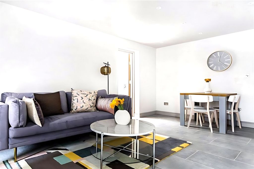 Property photo 3 of 14 Picture No. 08