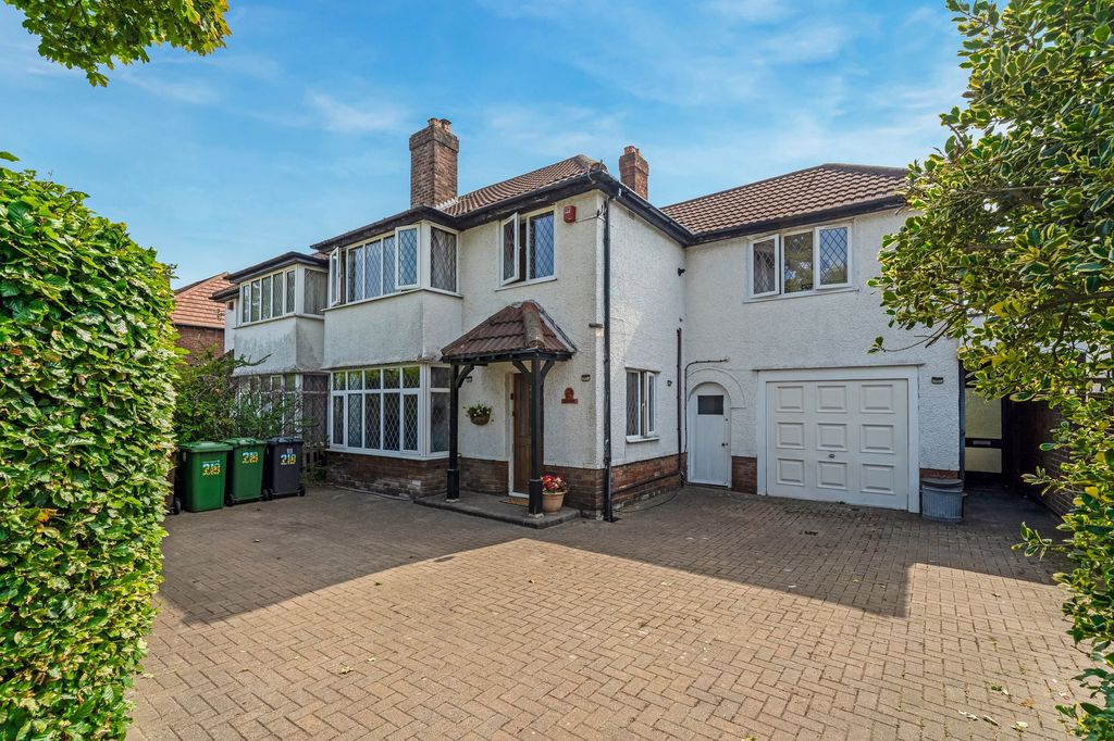 Property photo 1 of 25