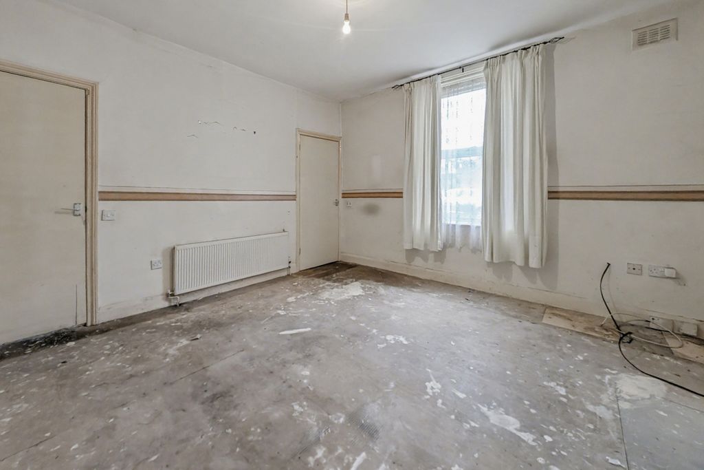 Property photo 2 of 14 59 Bertram Street, South Shields, Tyne And Wear, Ne33 5Pq