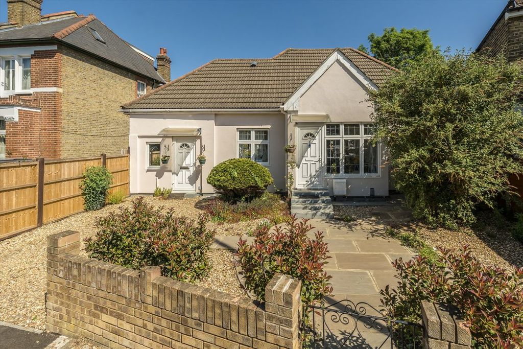 Property photo 1 of 8