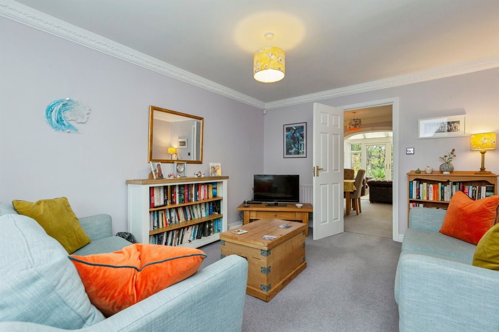 Property photo 3 of 21