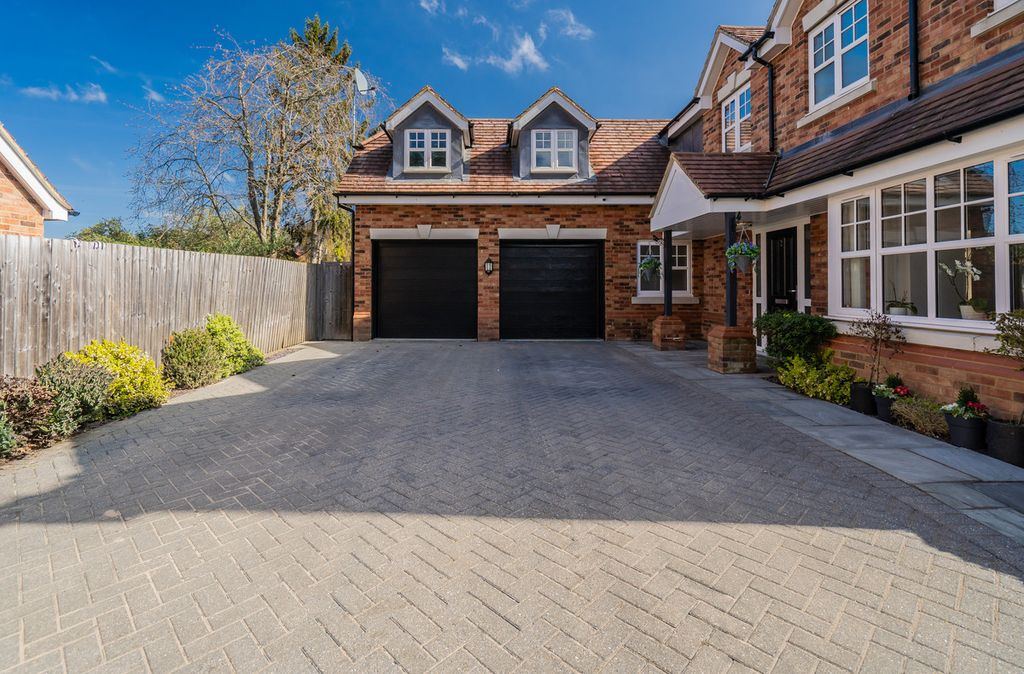 Additional image 37 of 4 bed detached house for saleCedar Court, Newport Pagnell, Milton Keynes MK14