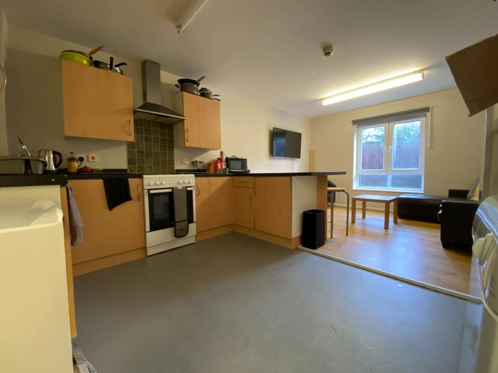 Property photo 1 of 5 Lrg_6B-Gwennyth-House-Flat-7-Oct-21-(4)