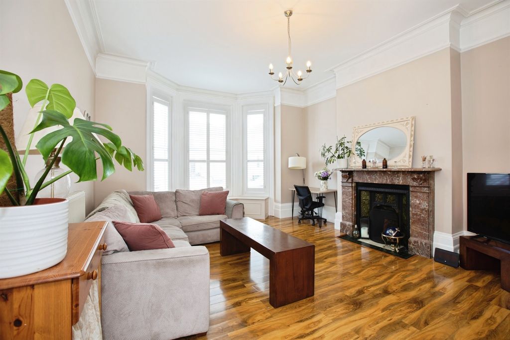 Property photo 1 of 19