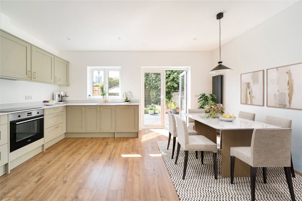 Property photo 3 of 25 Picture No. 20