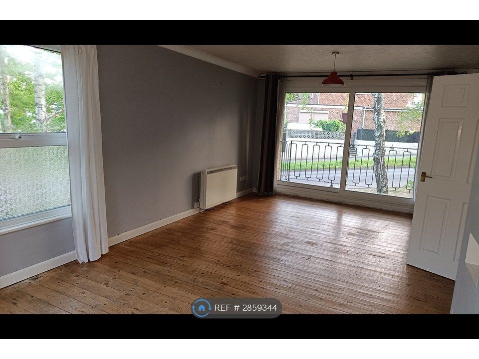 Property photo 2 of 12 Lounge, View 2