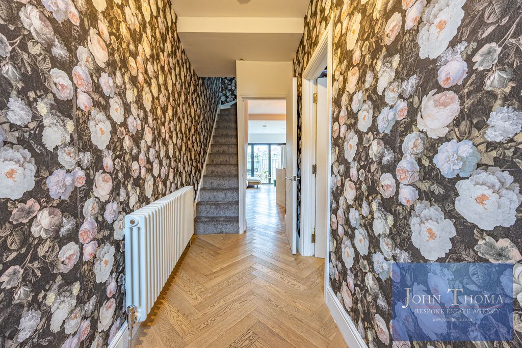 Property photo 2 of 20 Photo 2