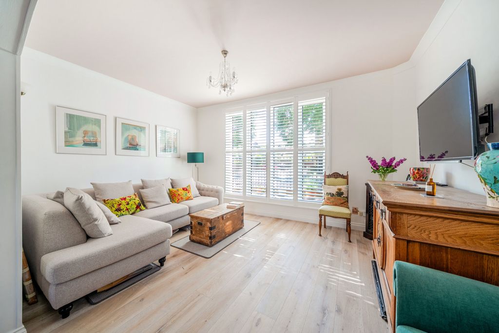 Property photo 3 of 21 1472083-15-6A21A2...