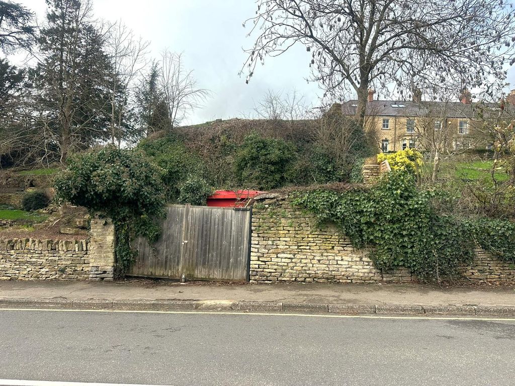 Property photo 3 of 7 Exterior