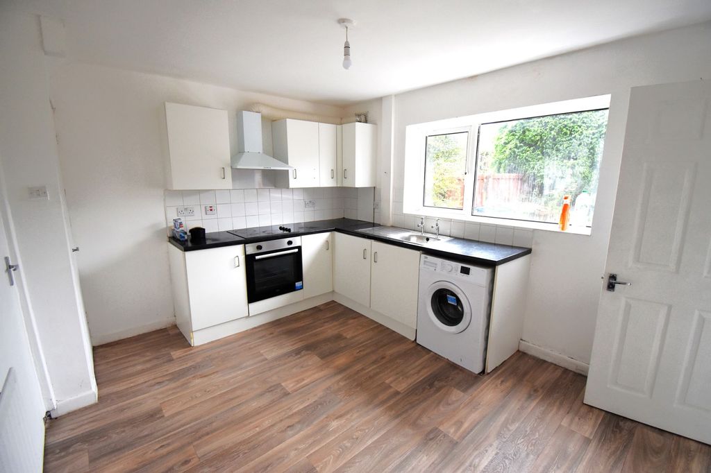 Property photo 2 of 26