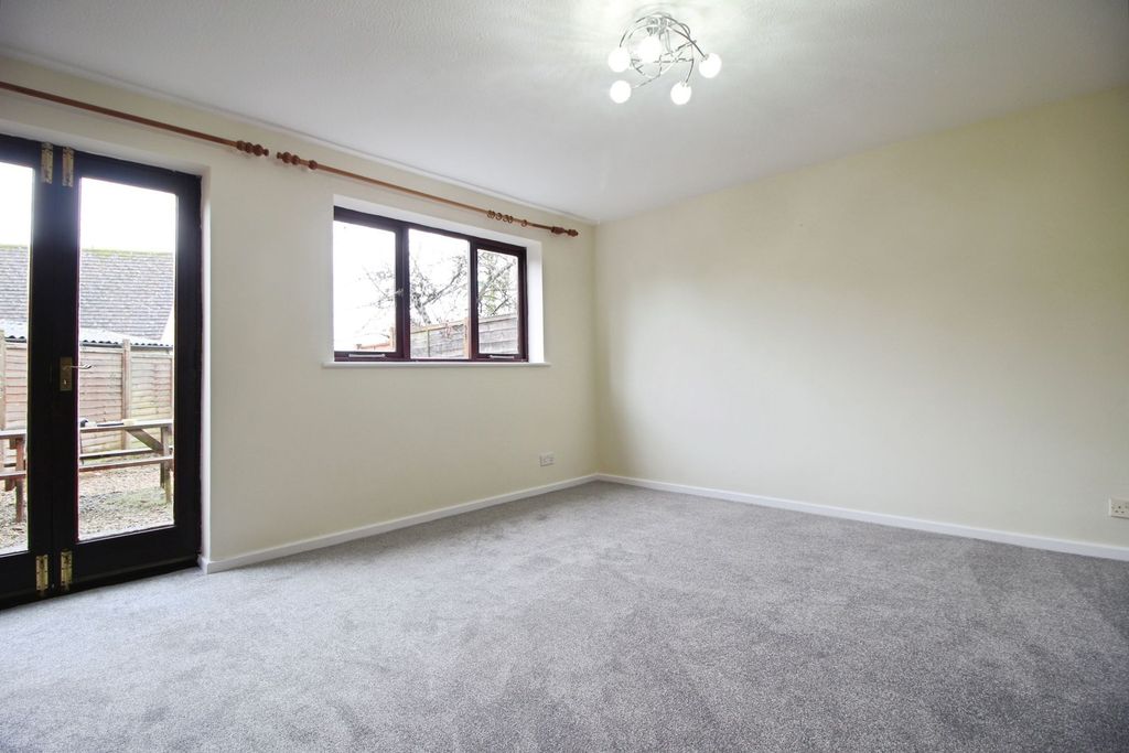 Property photo 3 of 13